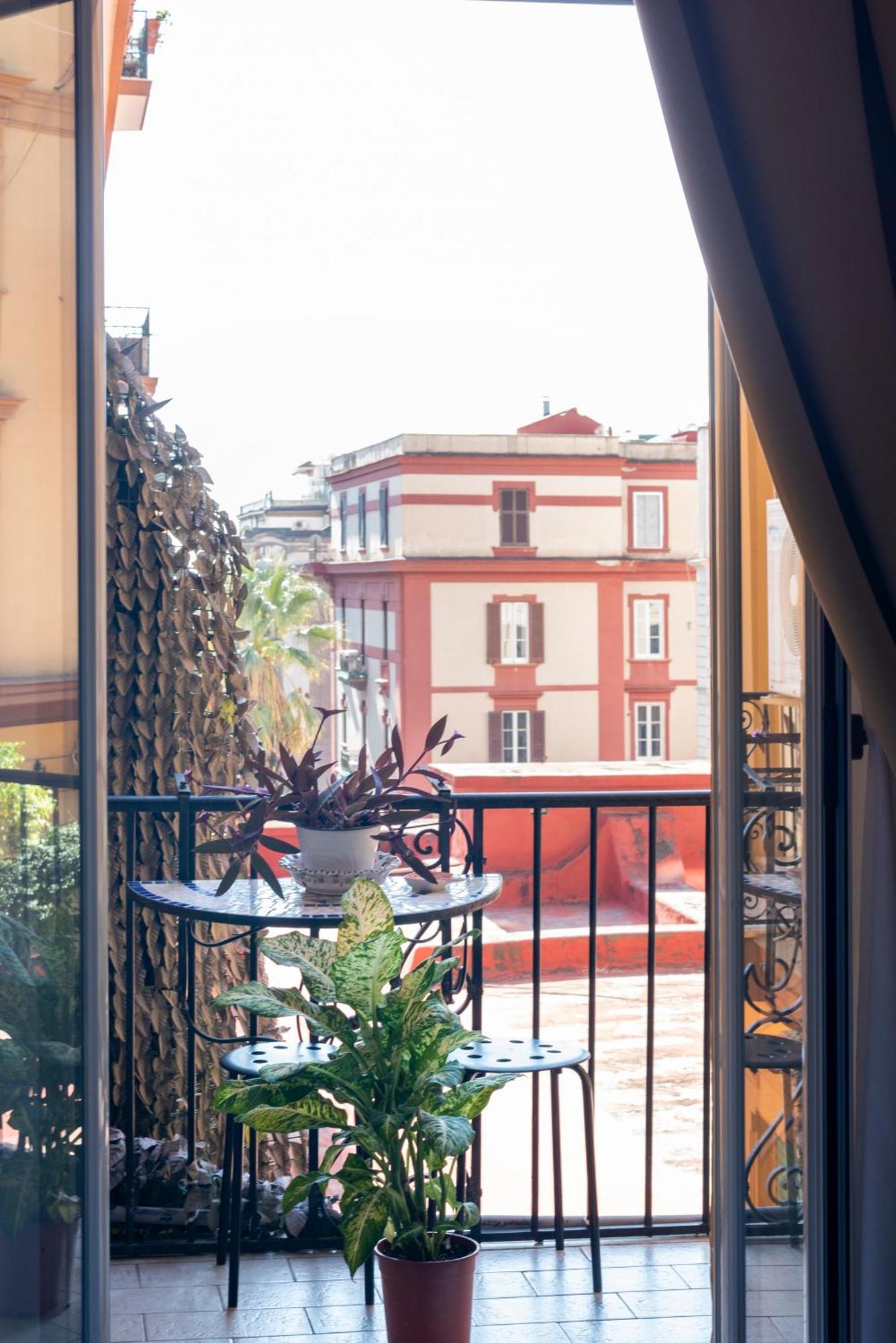 B&B Le Stanze Dei Mille Napoli Bagian luar foto